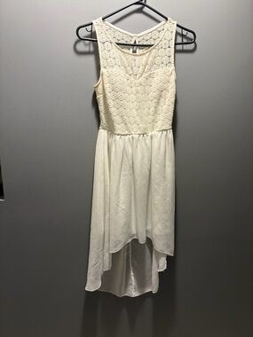 Charlotte Russe Cream Lace Bodice High-Low Dress